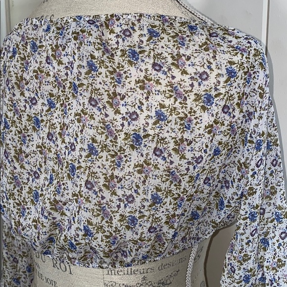 For Love And Lemons, Cropped long sleeve top - Picture 3 of 6